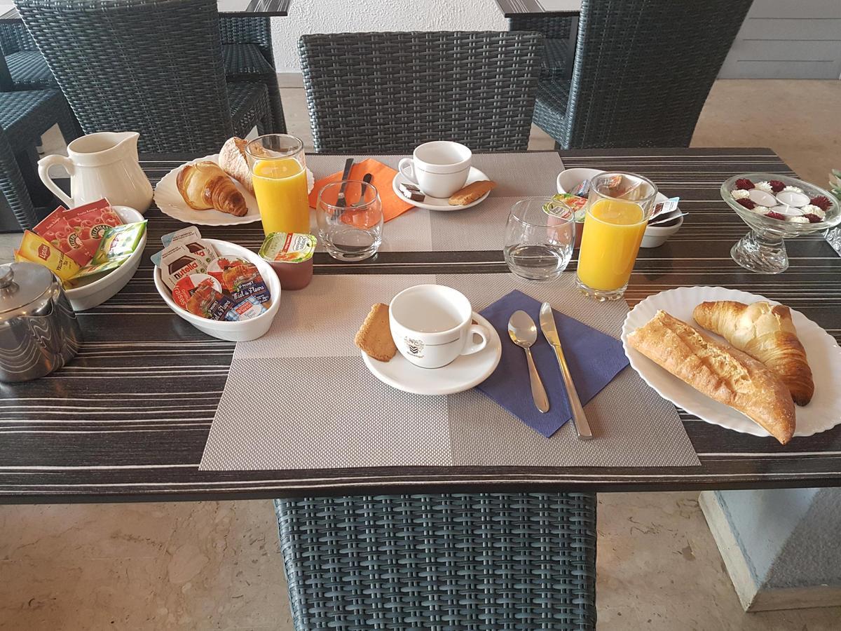 Hotel De La Poste Peymeinade 외부 사진