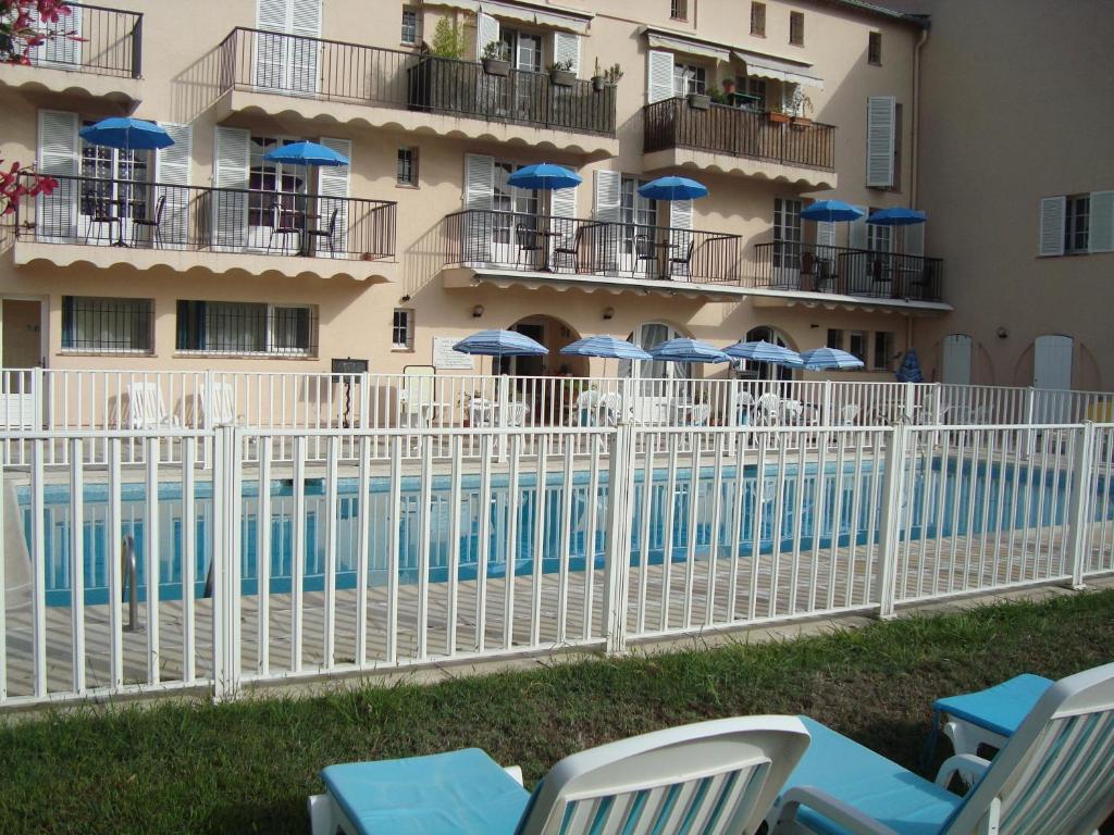 Hotel De La Poste Peymeinade 외부 사진